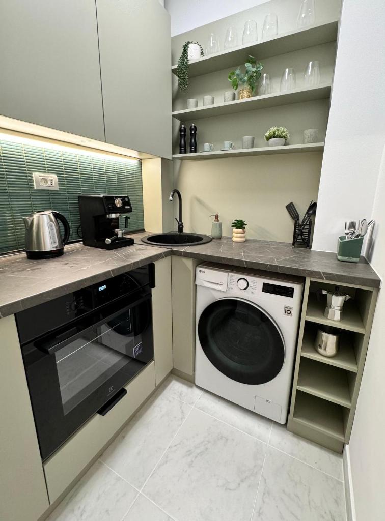 Beautiful apt with two bedrooms 8