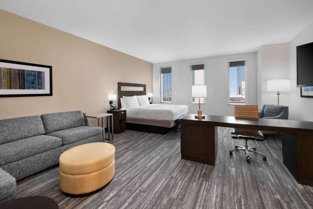 Hampton Inn & Suites Denver Downtown Convention Center Image