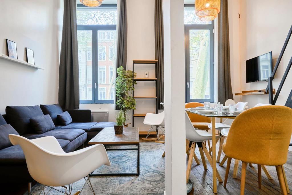 Bright 3-bedroom 2-bathroom flat. 8