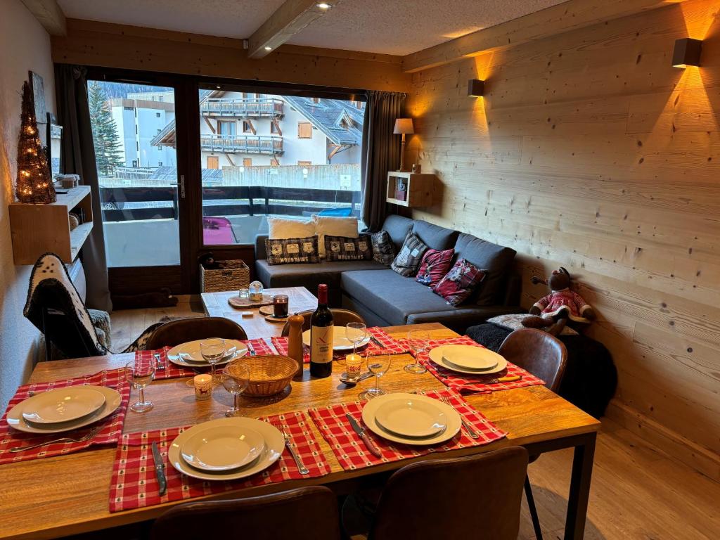 Photo de la galerie de l'établissement Appartement Montgenevre - proche piste Chalvet, à Montgenèvre