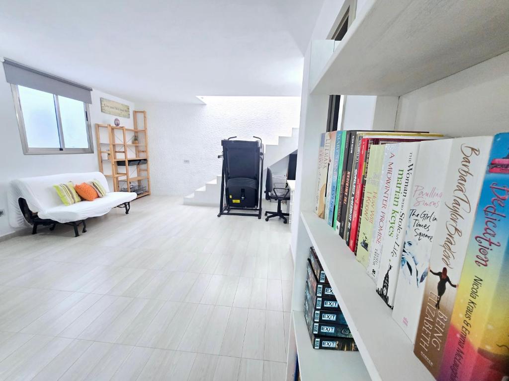 Oasis House 4