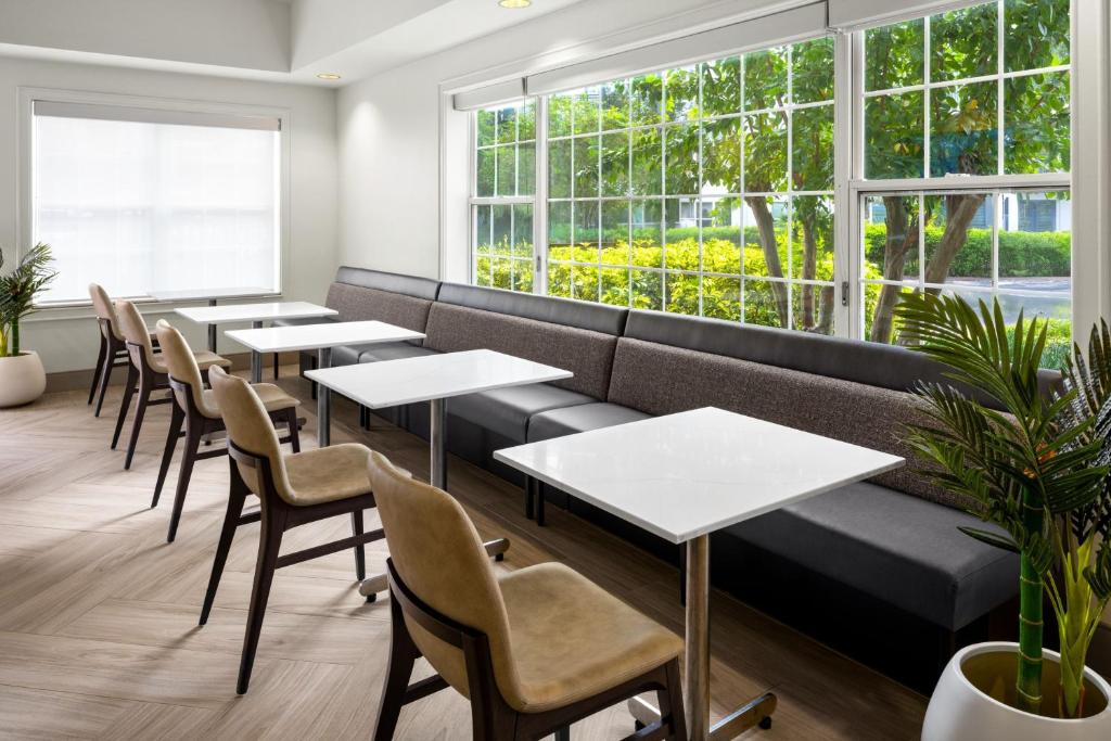 Residence Inn Tampa Westshore Airport Image