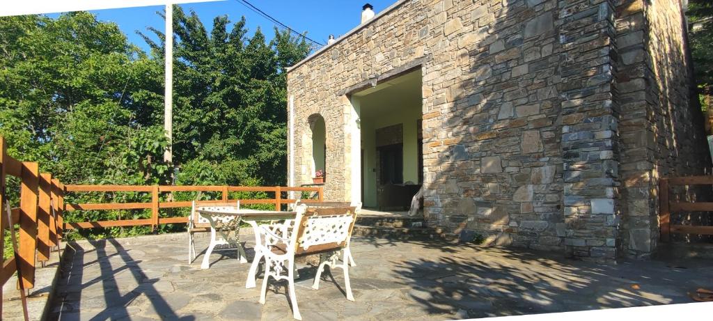 Venieri's Stone Villa 1