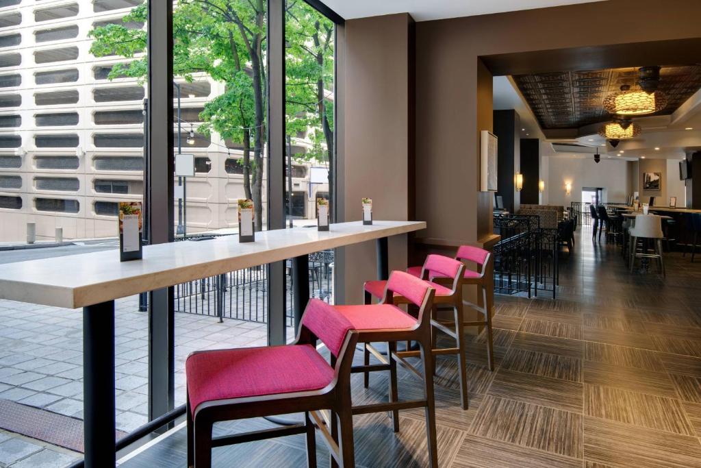 Courtyard by Marriott Atlanta Downtown Image