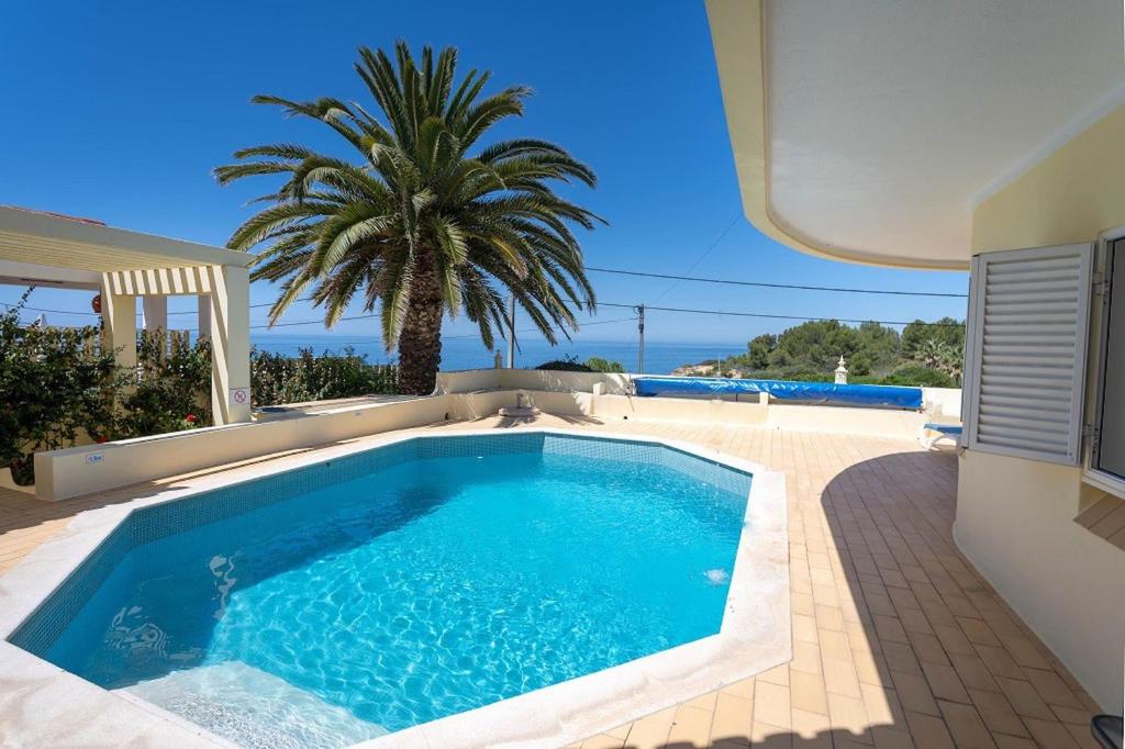 Silver - Beautiful 4-bedroom villa