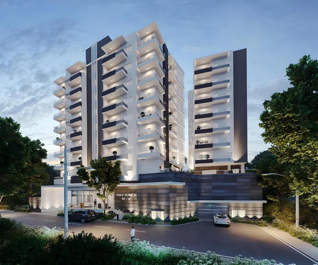 Elegant City Center Condo 7