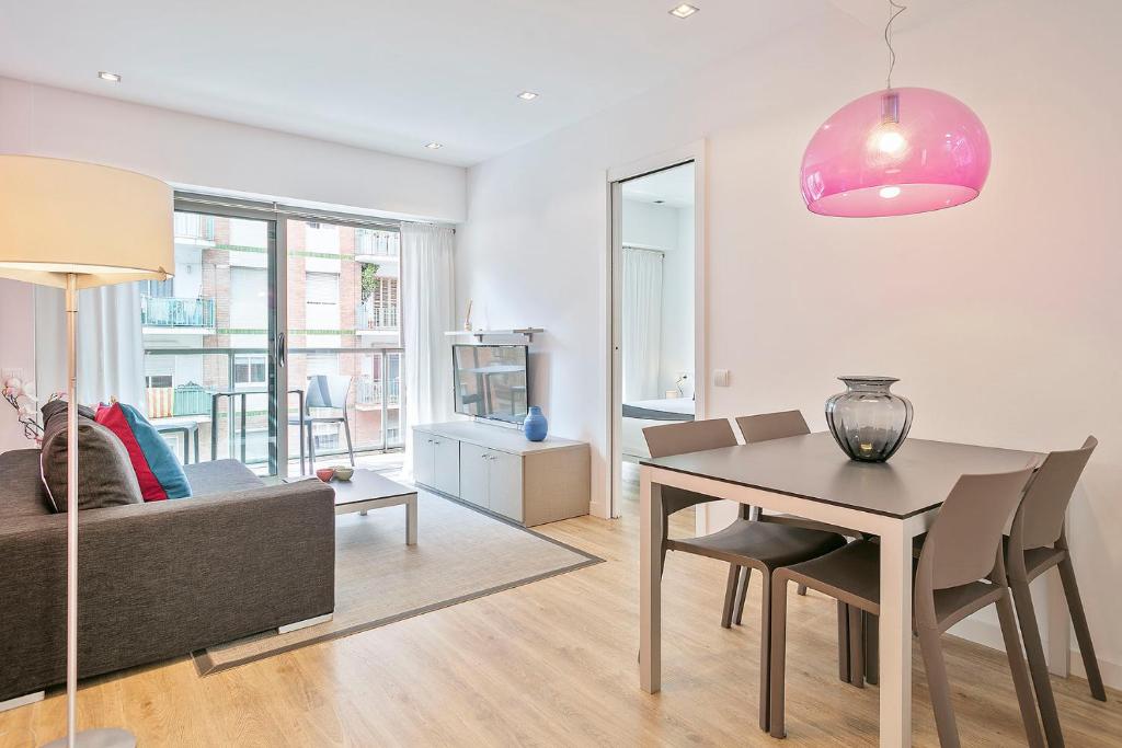Lugaris Rambla Apartments 8