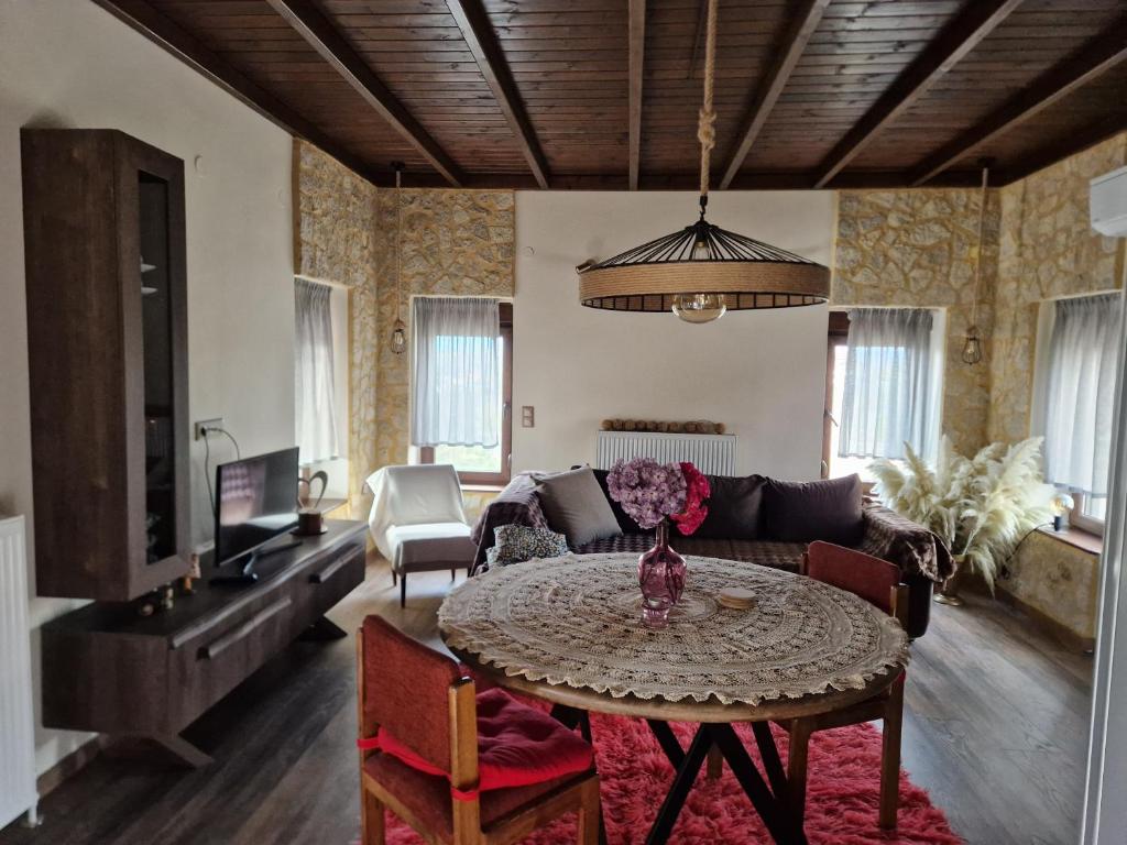 Sunflower Apartment 5