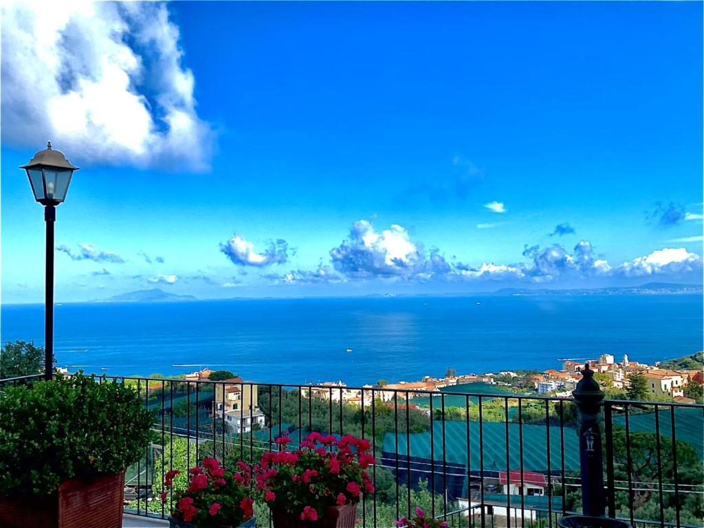 Photo de la galerie de l'établissement AMORE RENTALS - Villa The Stone on the Sea, à Massa Lubrense