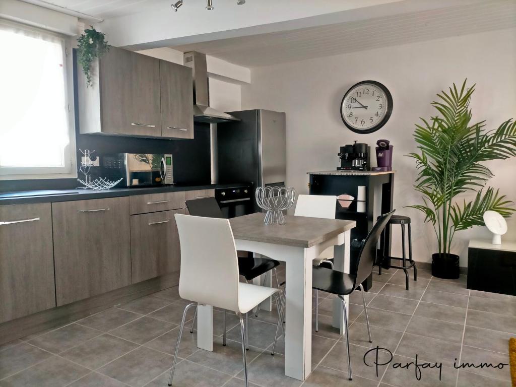Maison de bourg avec terrasse 8