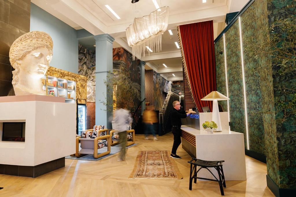 Hotel Napoleon Memphis Image