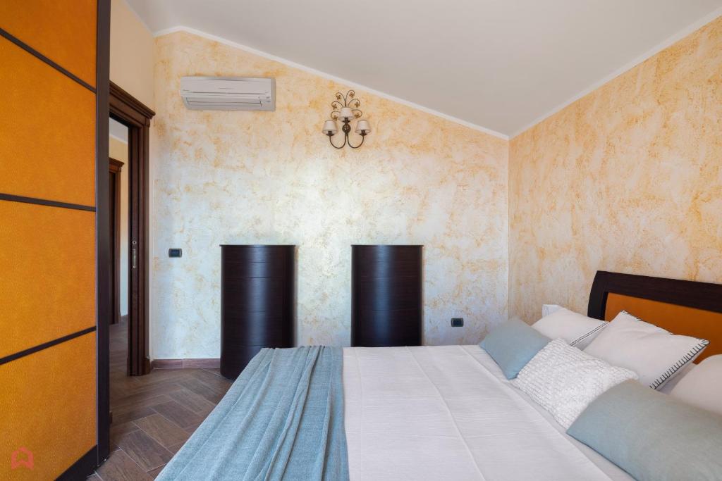 Photo de la galerie de l'établissement Panoramica Villa con Piscina sul Mare (Sanificata), à Cinisi