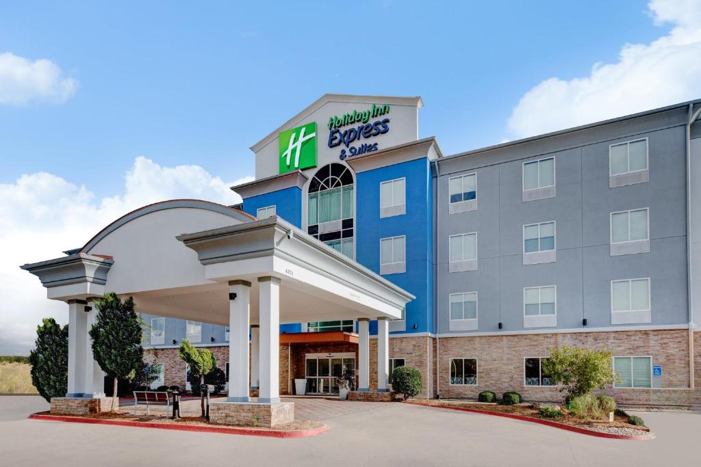 Holiday Inn Express Hotel & Suites Dallas West, an IHG Hotel Image