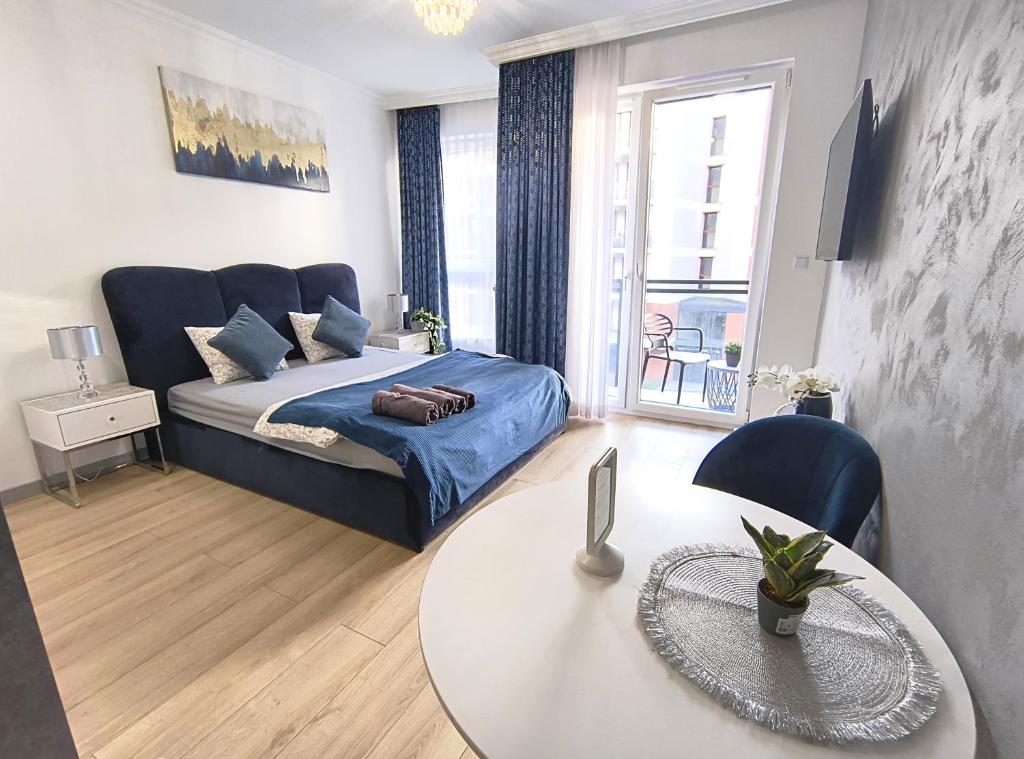 Private parking, secure building - Central apartments Old Town & Main Station 6