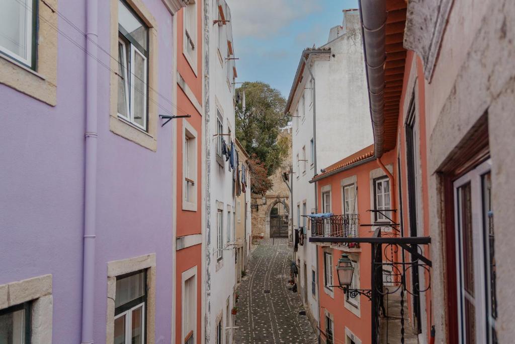 Historic Castle Mezzanine steps from the Entrance by NestAtLisbon 8