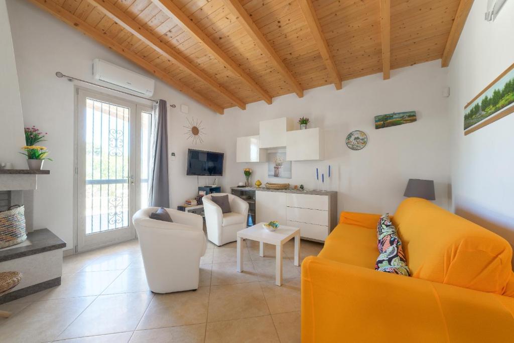 Photo de la galerie de l'établissement Casa Celeste - Immersa nel verde con piscina privata, à Corsano