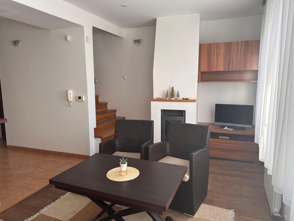 Vila Danin with free garage,Stari grad 5