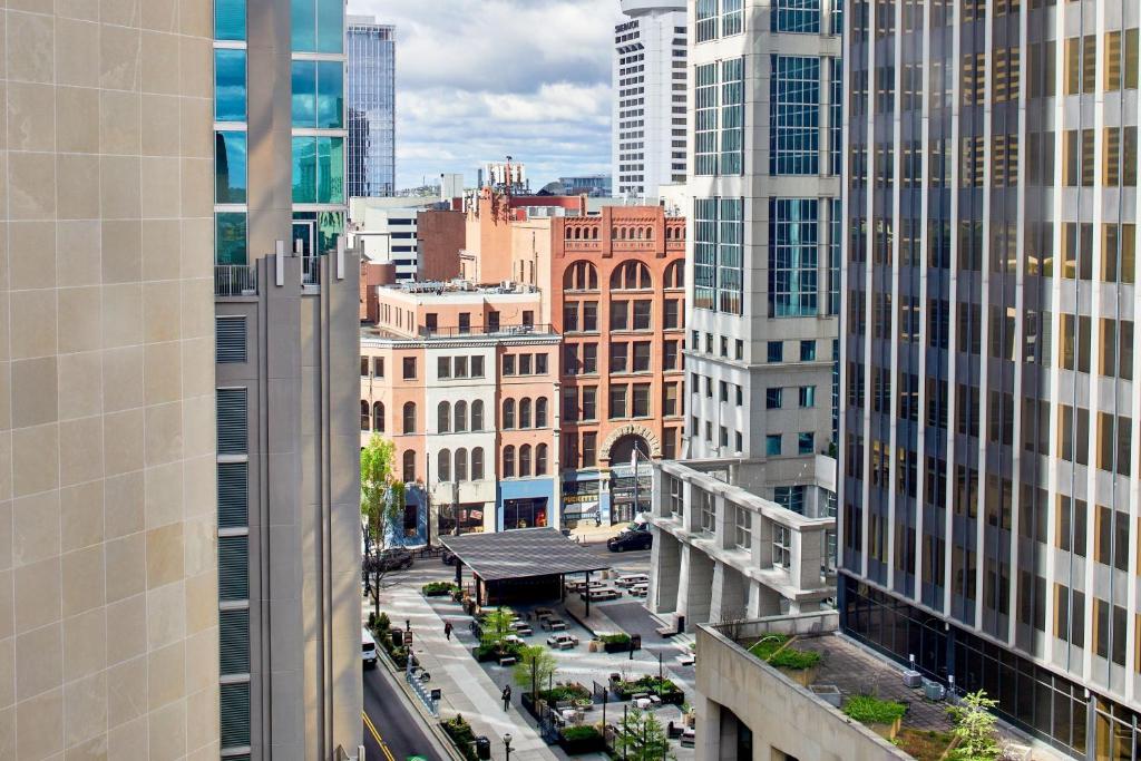 Courtyard by Marriott Nashville Downtown Image