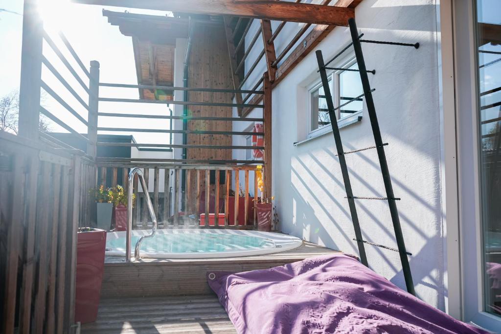Edelnest by Peak Stay 8