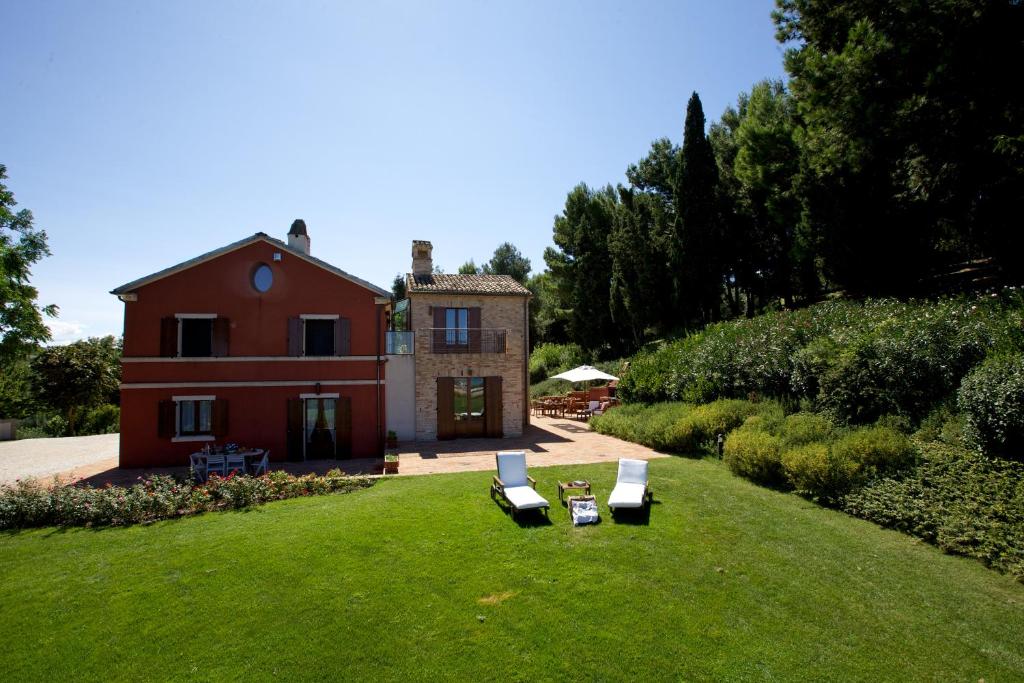 Photo de la galerie de l'établissement Villa Adele - Senigallia, meravigliosa villa con piscina e giardino, à Senigallia