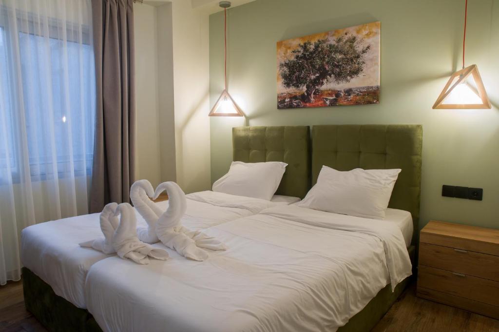 Oreades Parthenon Suites 8