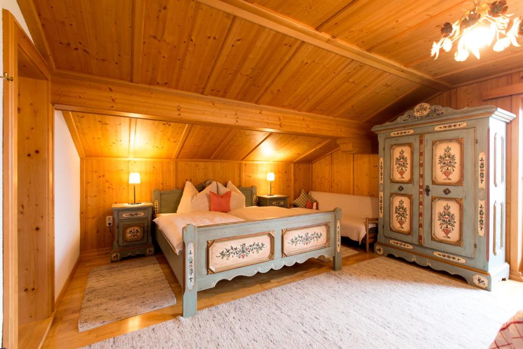 Apartment Wiesenhof - NATUR & WEITBLICK über Innsbruck - Ladestation für Elektroautos 4