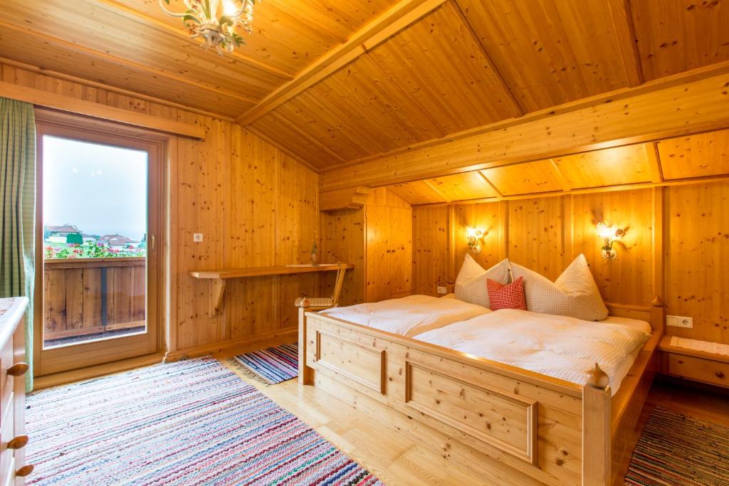 Apartment Wiesenhof - NATUR & WEITBLICK über Innsbruck - Ladestation für Elektroautos 5
