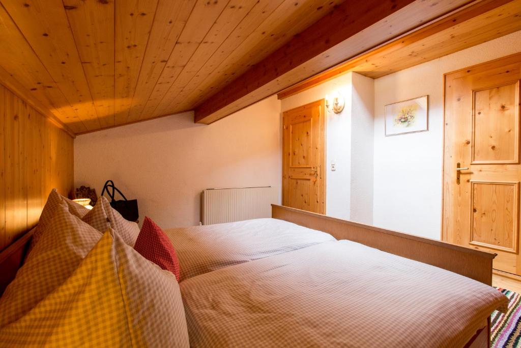 Apartment Wiesenhof - NATUR & WEITBLICK über Innsbruck - Ladestation für Elektroautos 6