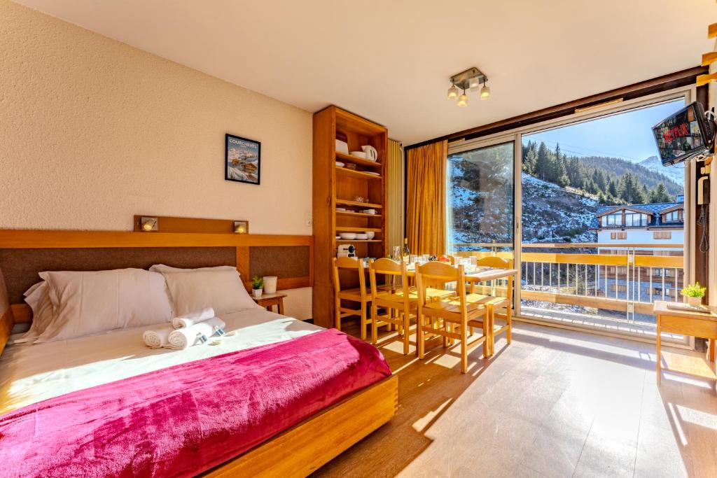 Photo de la galerie de l'établissement Courchevel 1650, Ski In Out, Exceptional Apartments with Panoramic Views, à Courchevel