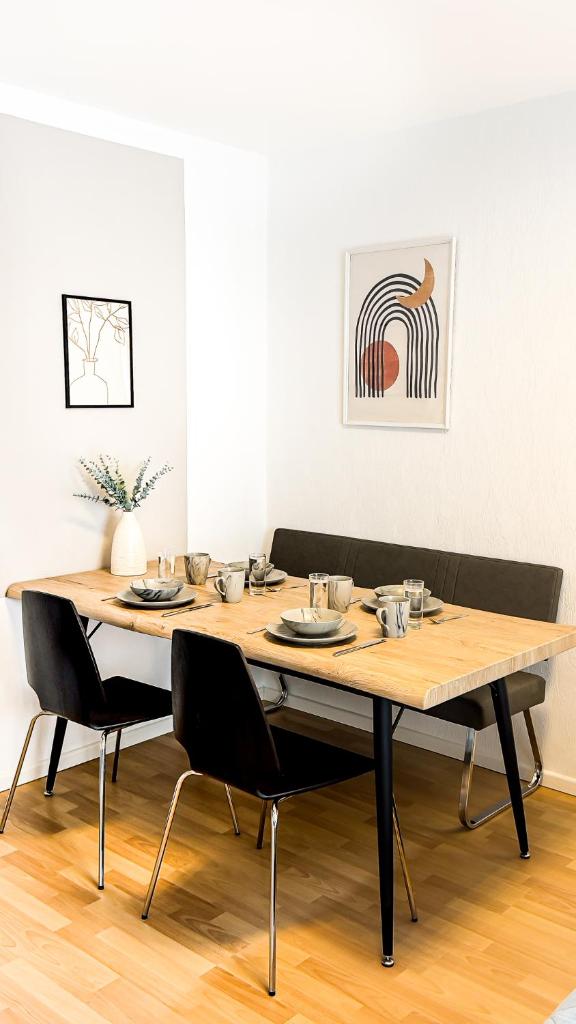 Charmantes 3-Zi-Apartment am Schlössle in Lechhausen-Garage-Balkon-Küche-Smart TV 4