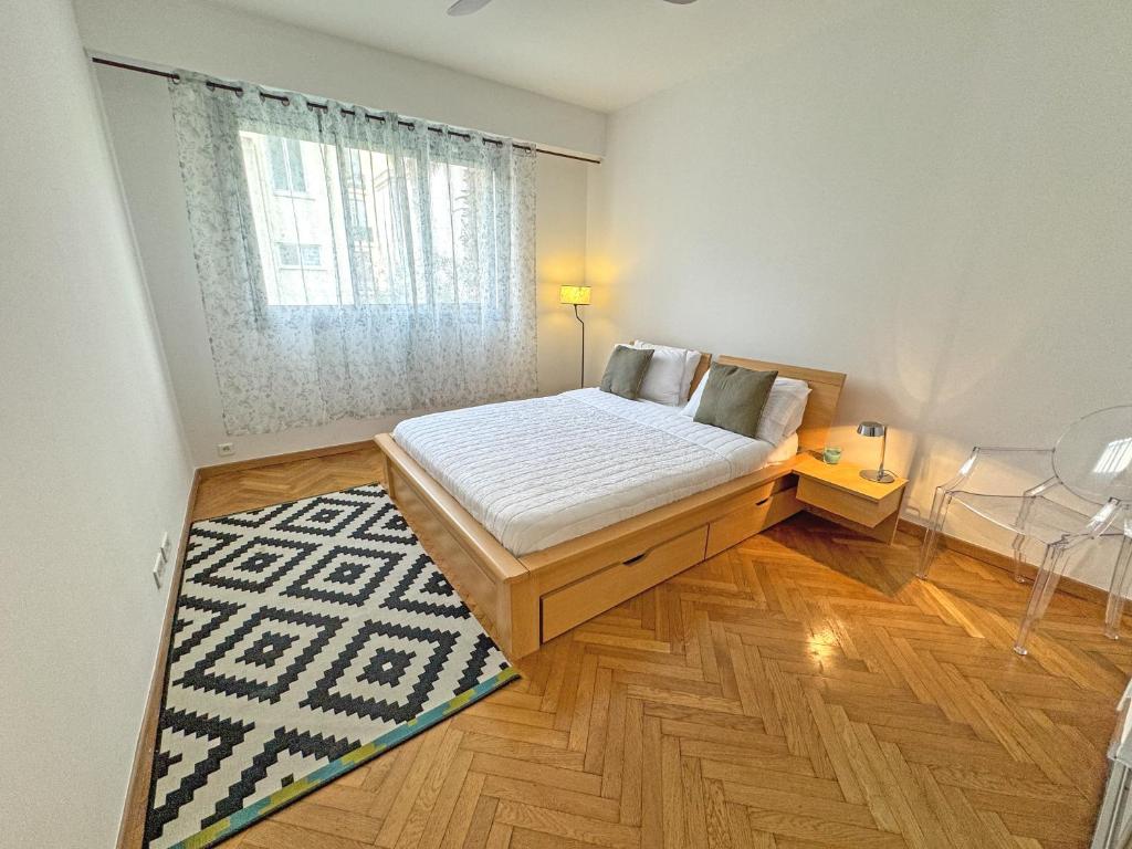 Cosy Cariatides Condo Promenade 6