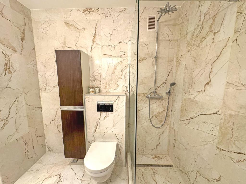 Cosy Cariatides Condo Promenade 7