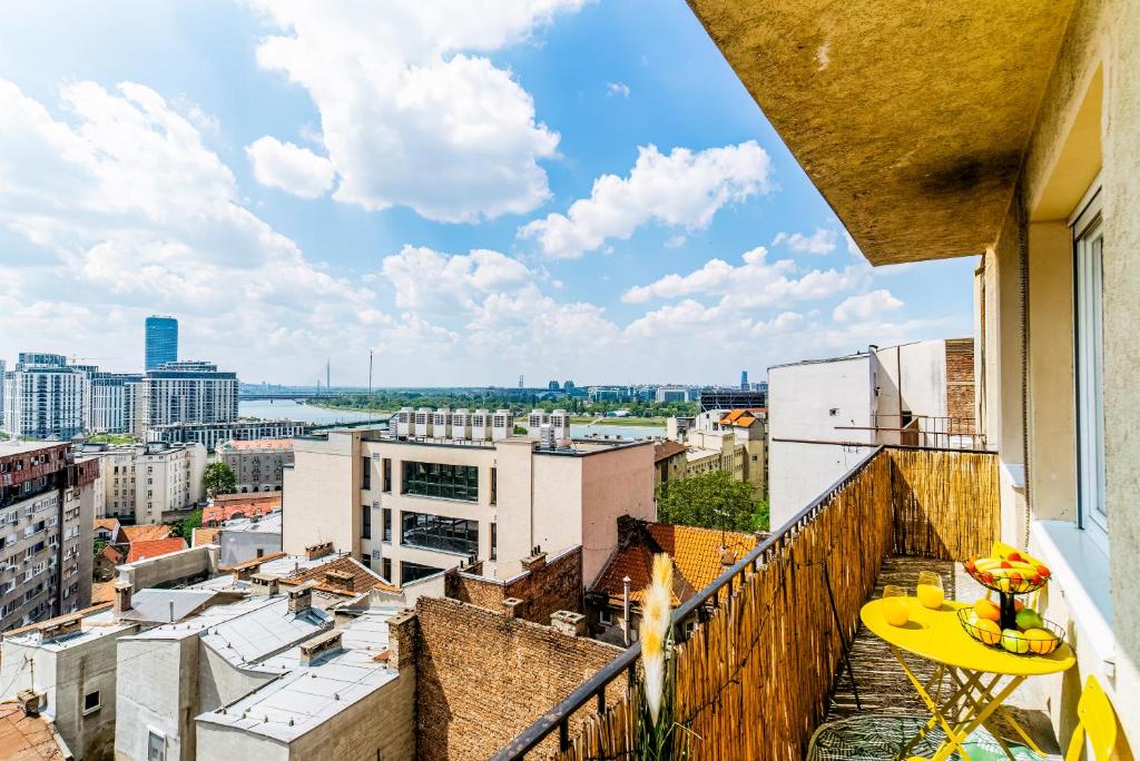 Sunny Apartments with Terrace & River View Old Town 6