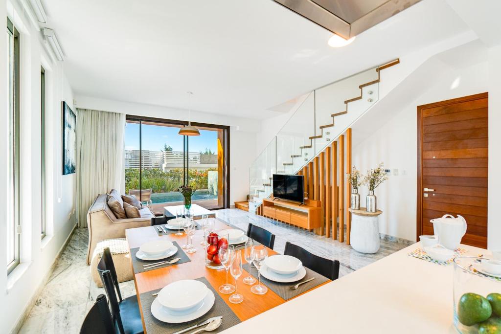 Villa Laurus 4 by Ezoria Villas 6