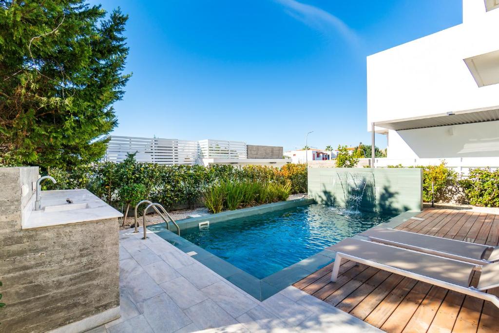 Villa Laurus 4 by Ezoria Villas 4
