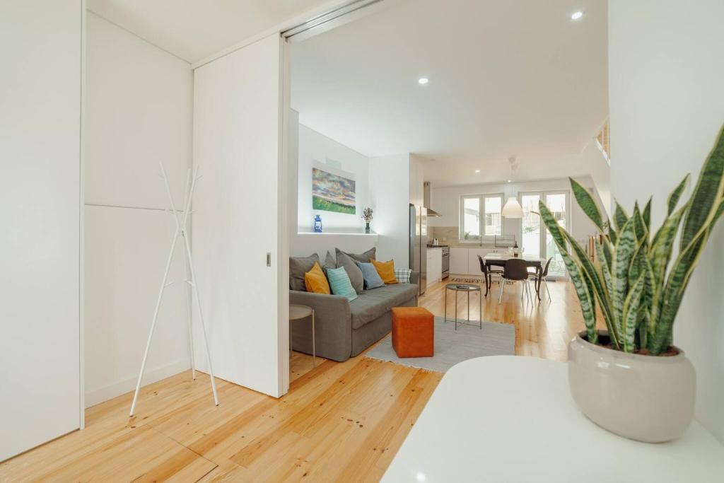 Modern Villa by Hosty 6