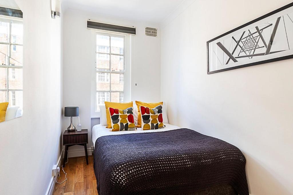 Modern 2 Bedroom Flat Near Queensway 3