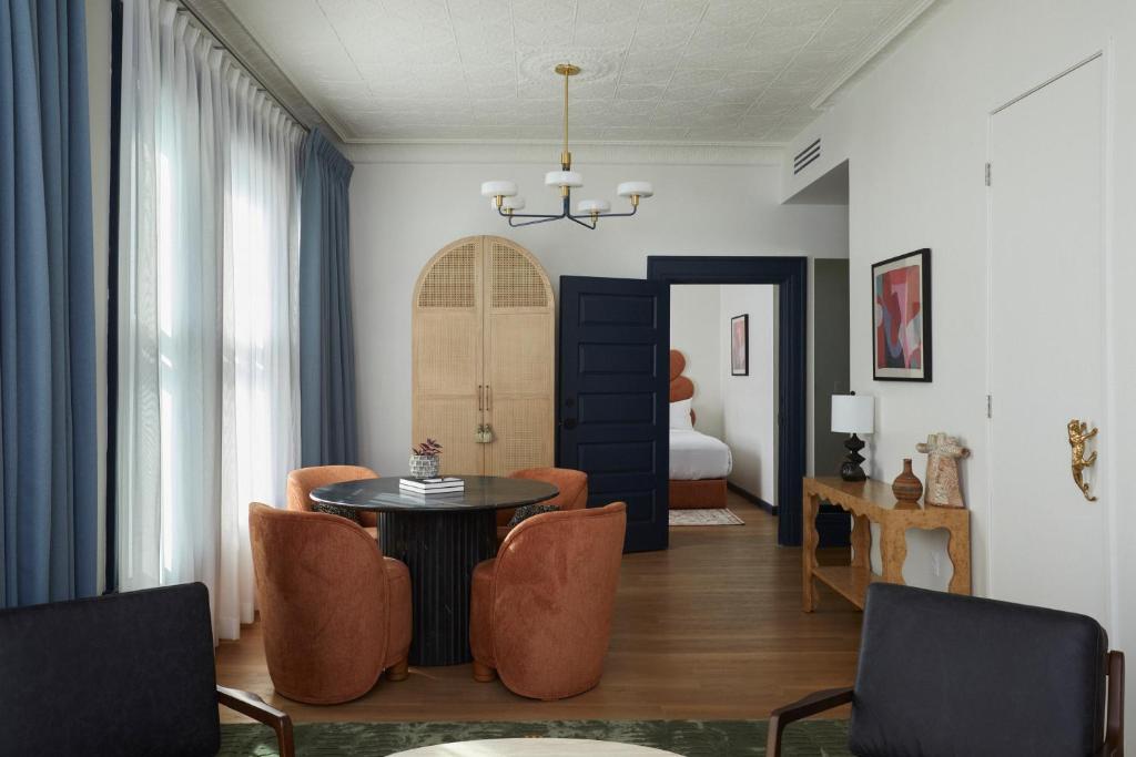 Granger Hotel Gaslamp Quarter, a Member of Marriott Design Hotels Image