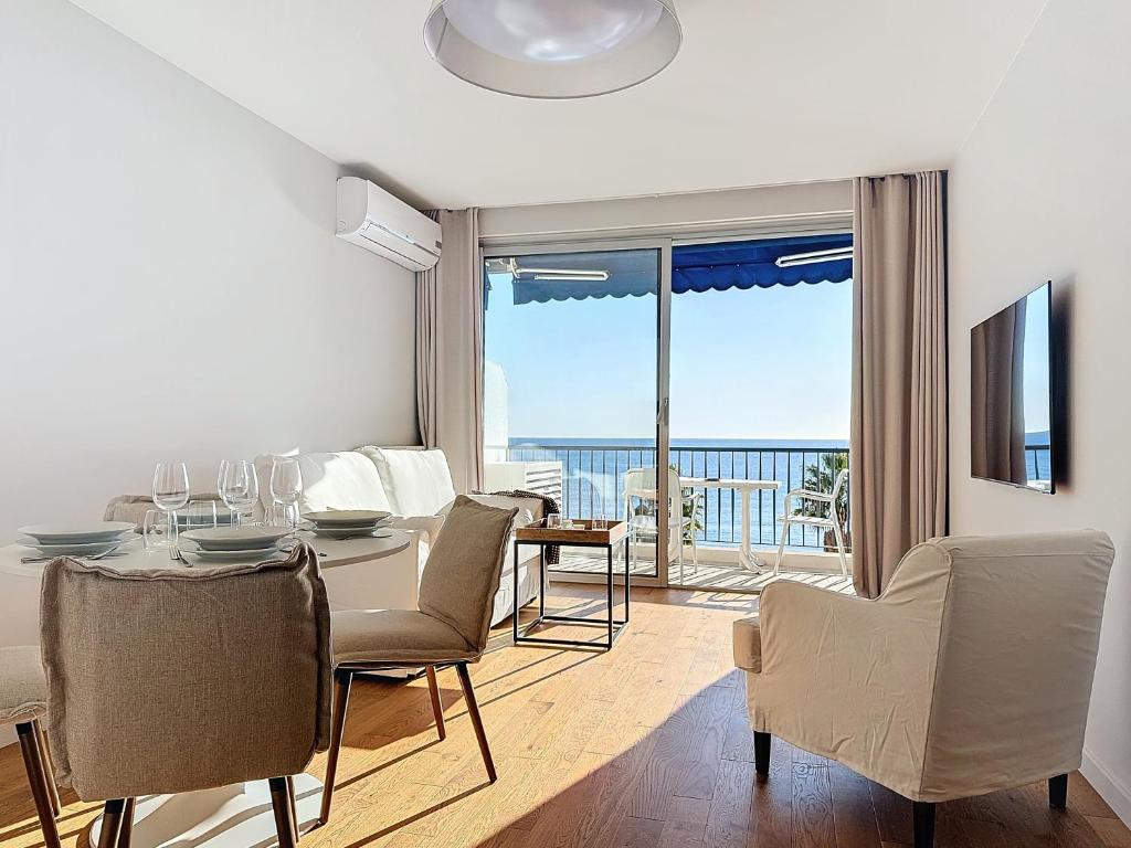 Seaview Promenade des Anglais 2brs apartment Parking cars 1800 kg max 5