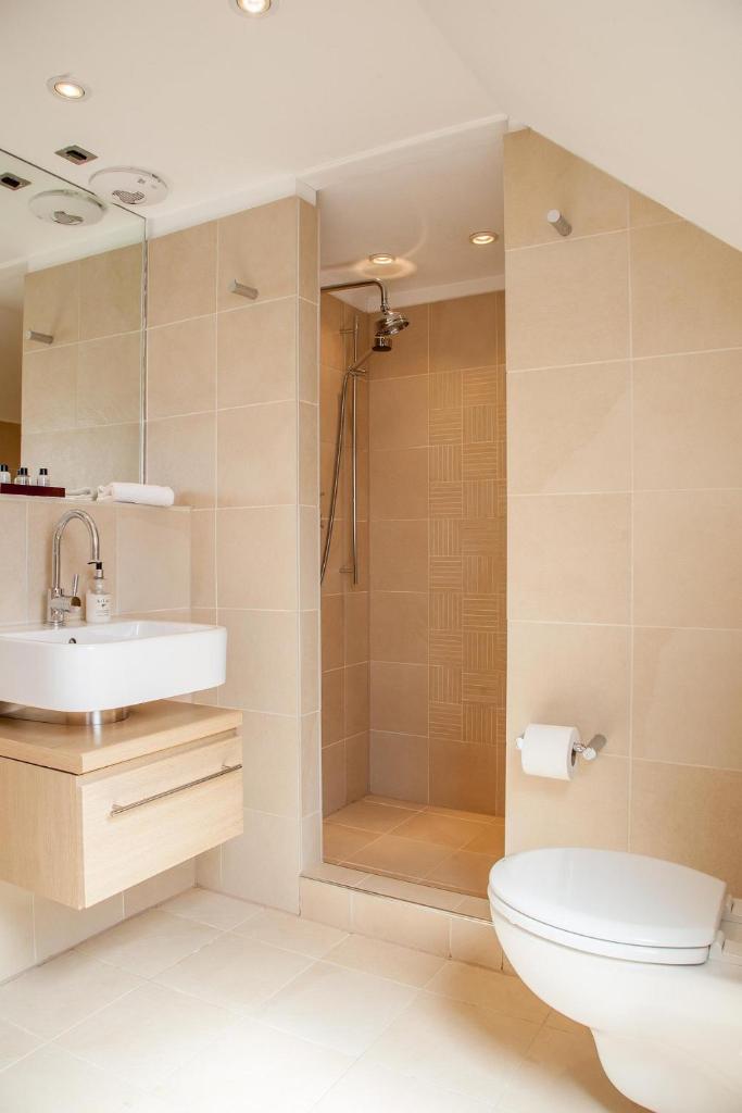 CS Exclusive Apartments of Princess Street West End 4