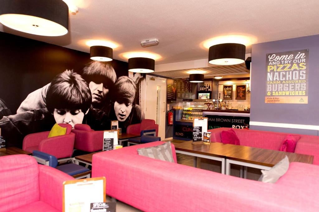 YHA Liverpool Albert Dock Image