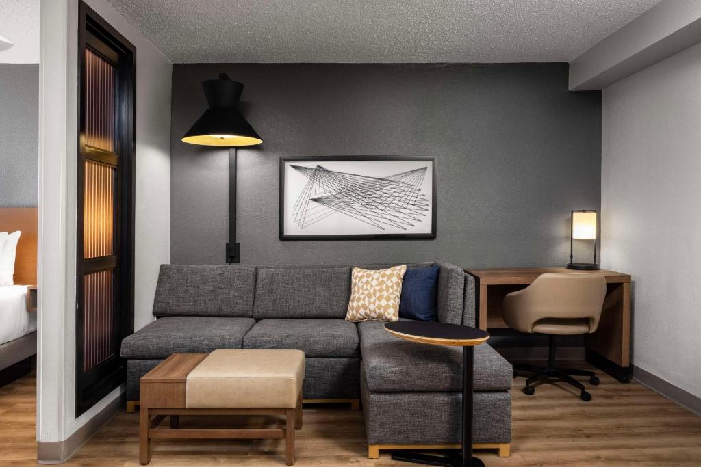 Hyatt Place Orlando Airport Image