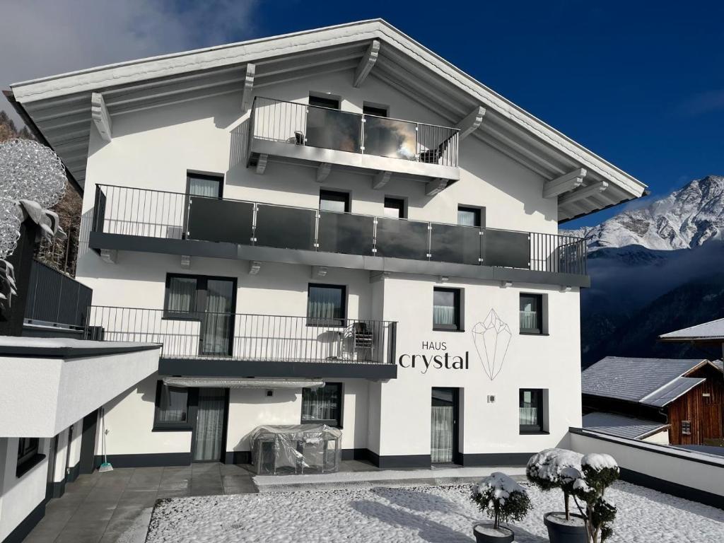 Haus Crystal 1