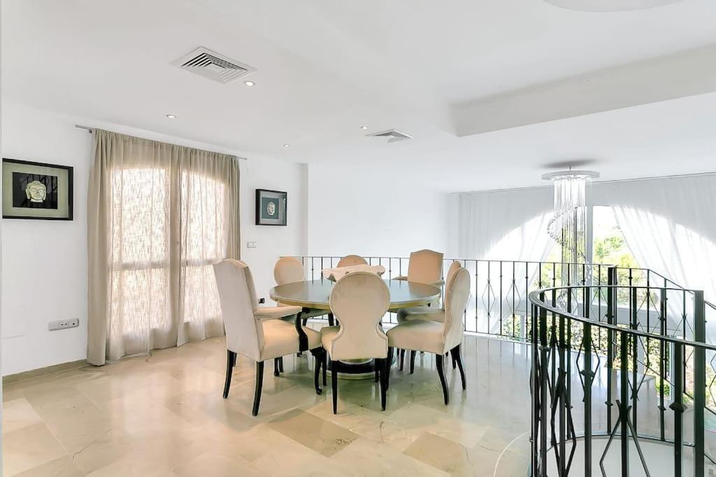 Villa Jacqueline in San Roque 5