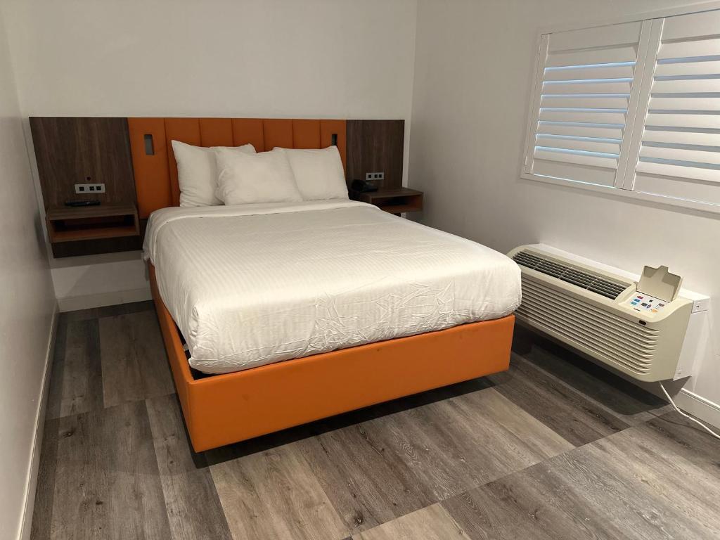 Hotel Rudra - Hollywood Image