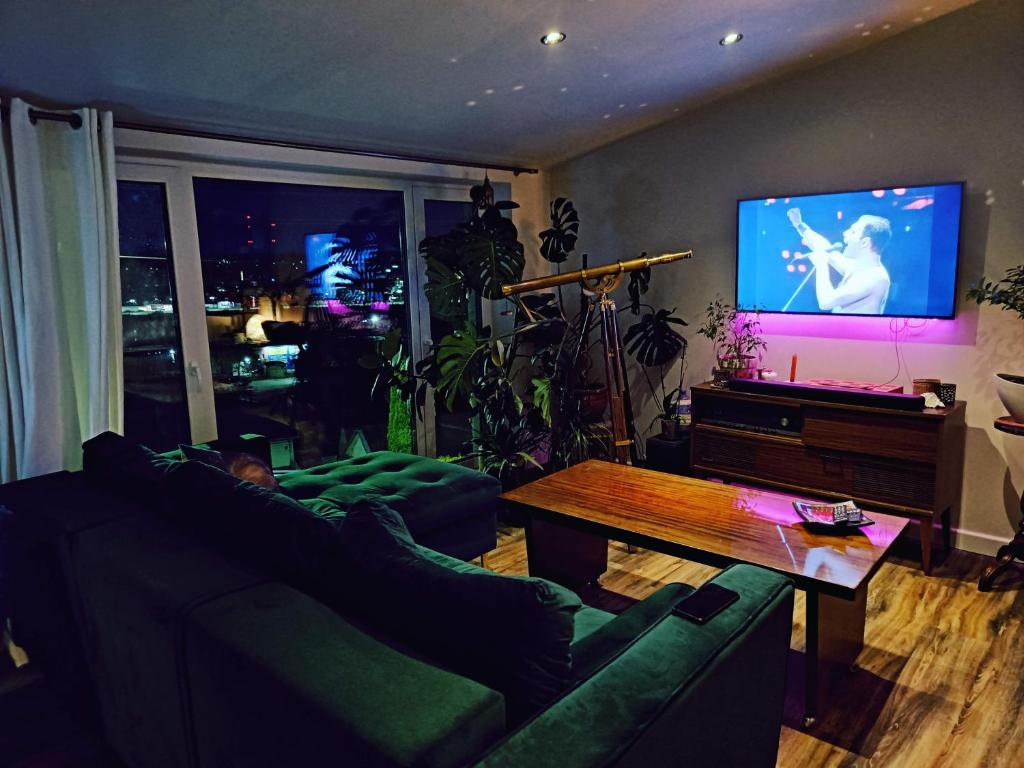 Panoramic view home 5