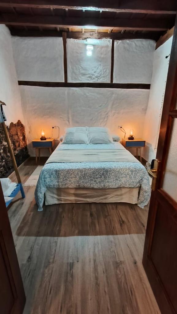 Casa Cecilia, Stylish Canarian Escape in Northwest Tenerife 7