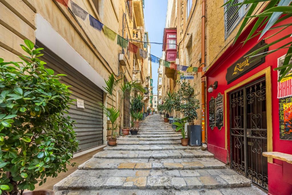 Stunning 2-Bed Apartment in Heart of Valletta 6