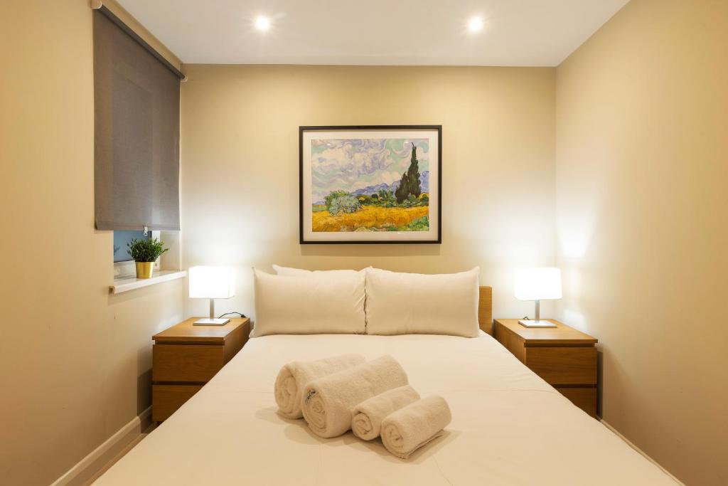 The Van Gogh - Unique 1 bd -Gold Short Term Stays 2