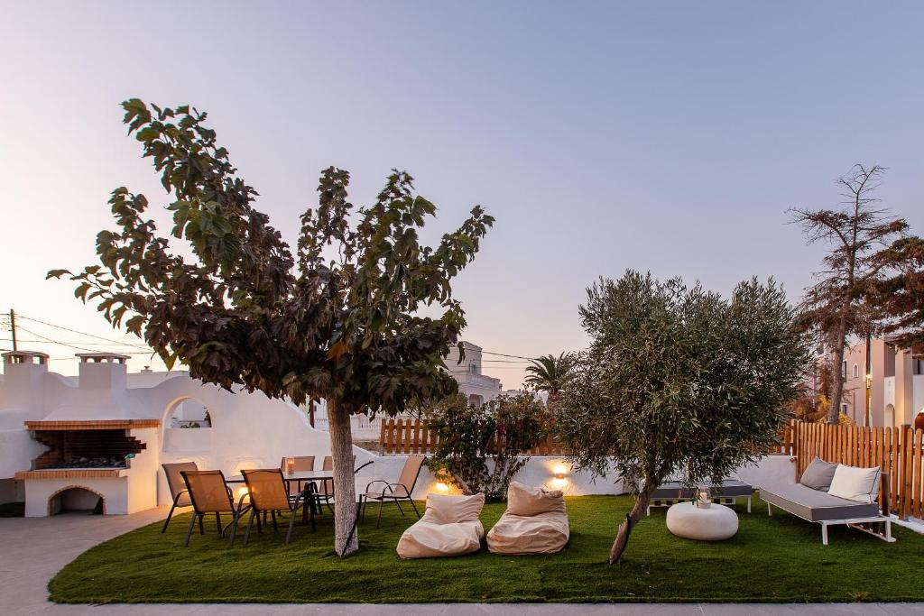 Santorini Villatzio Suites 8